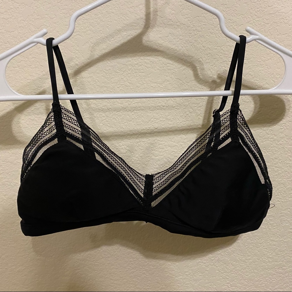 Black bikini top with lace trim!
